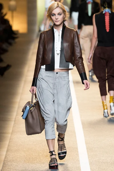 Look 36